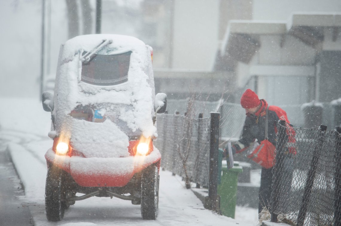 Postlevering i snøvær